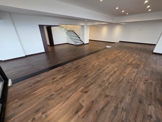 Venta de Penthouse de 4 habitaciones en zona 10 Ref-5053 - Image 6